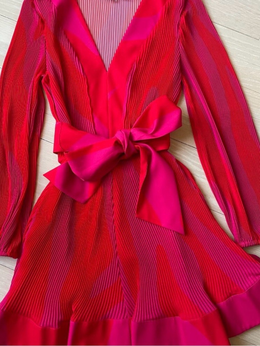 Pink Tie-Waist V-Neck Women’s Dress - Picture 2 of 3